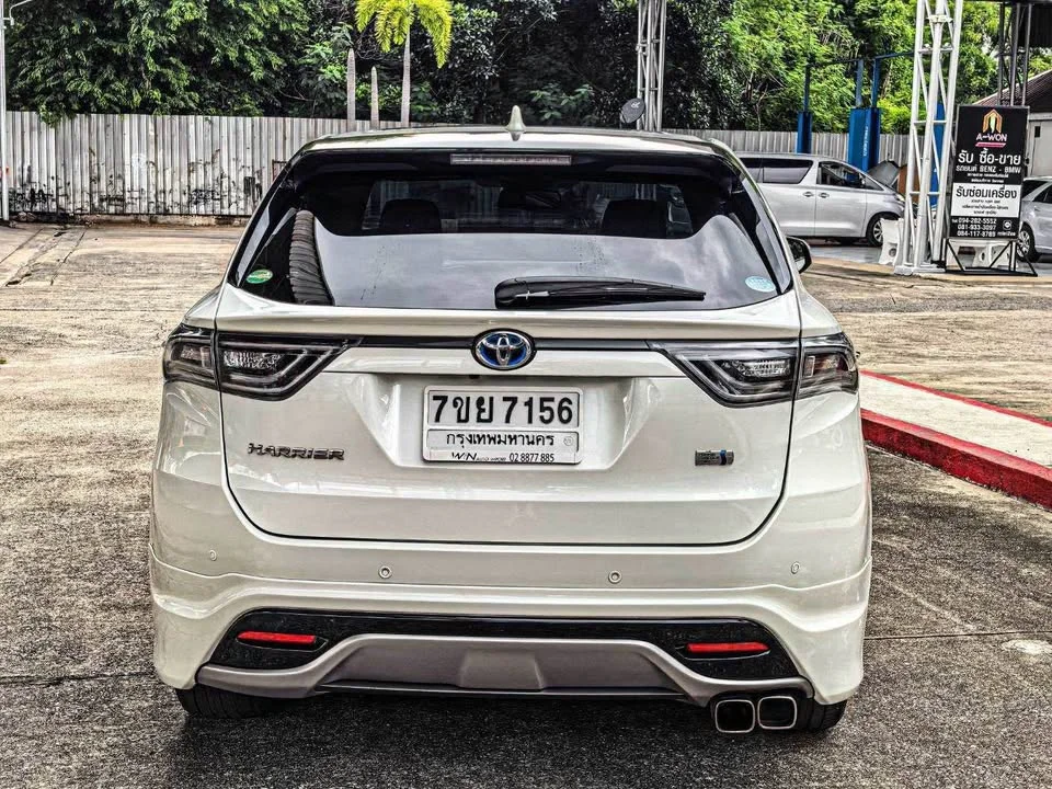 2015 Toyota Harrier III 2