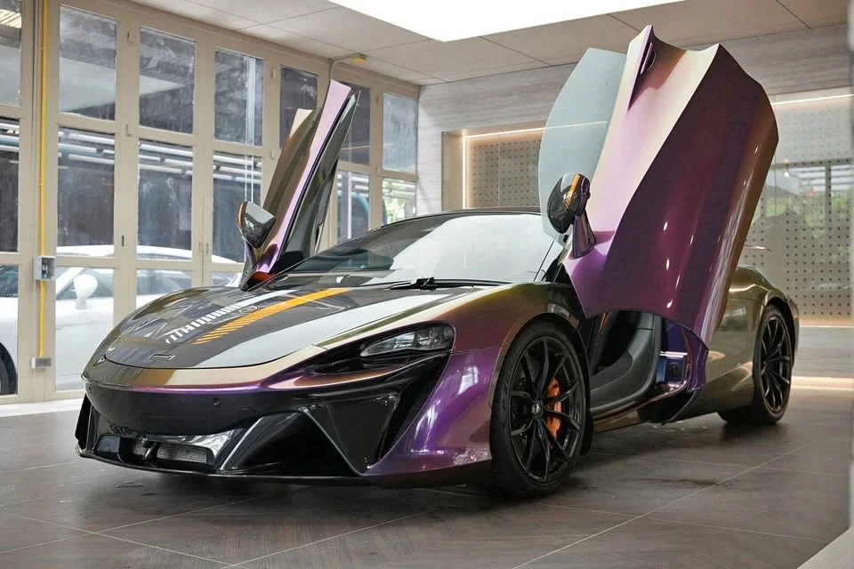 2023 McLaren Artura 2