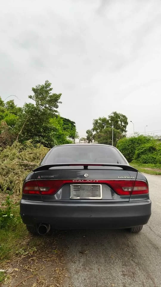 Mitsubishi Galant VII 3