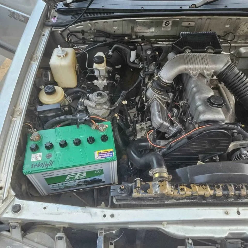 2000 Mazda 2500 Fighter V 3