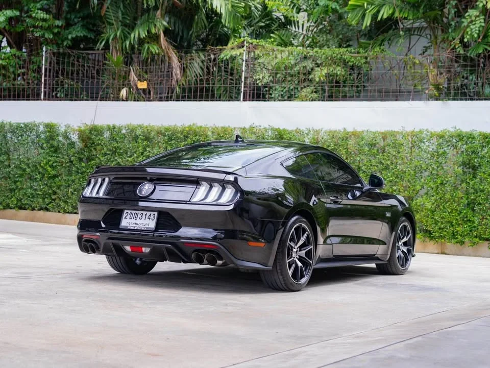 2021 Ford Mustang VI 2