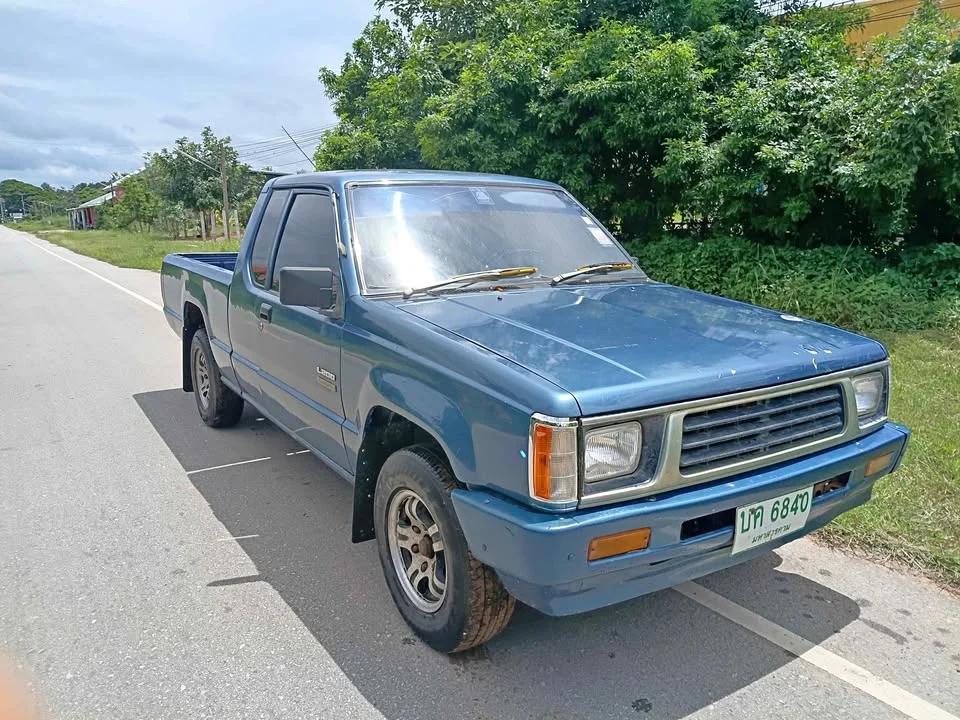 1995 Mitsubishi Triton II 3
