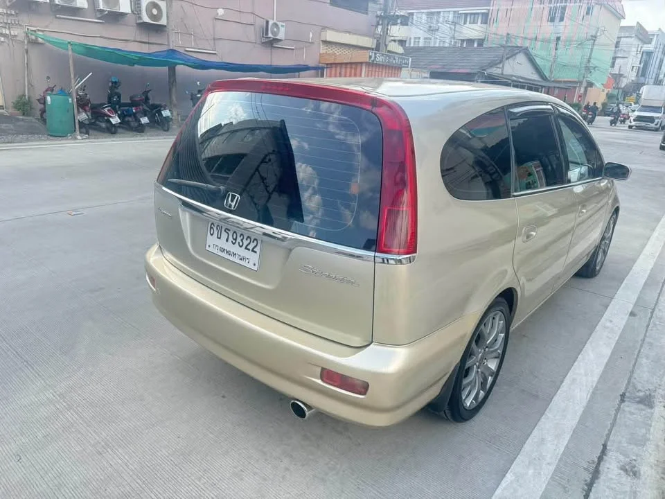 2003 Honda Stream I 2