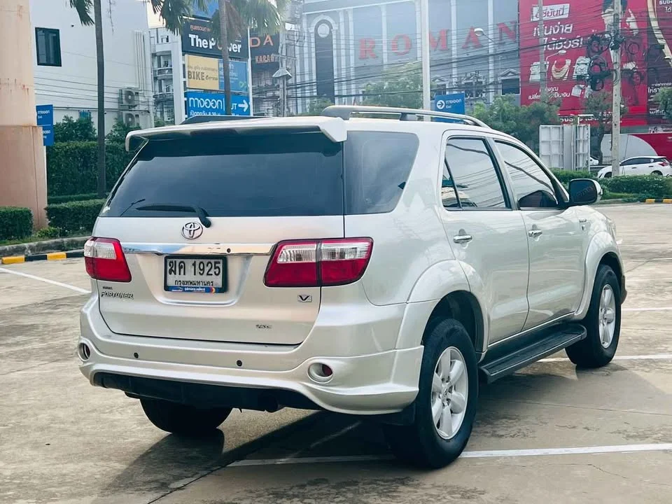 2008 Toyota Fortuner I 3