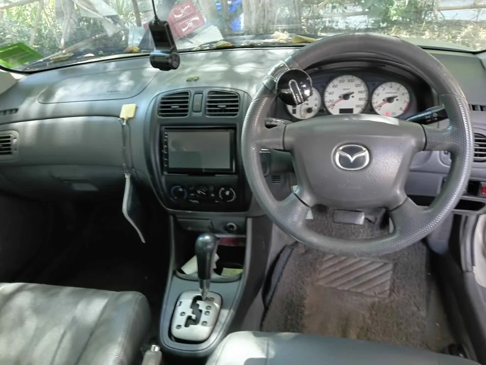 2001 Mazda 323 VIII 3
