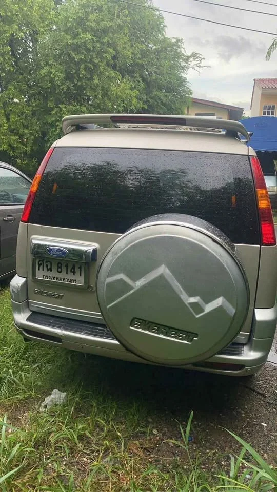 2004 Ford Everest I 3