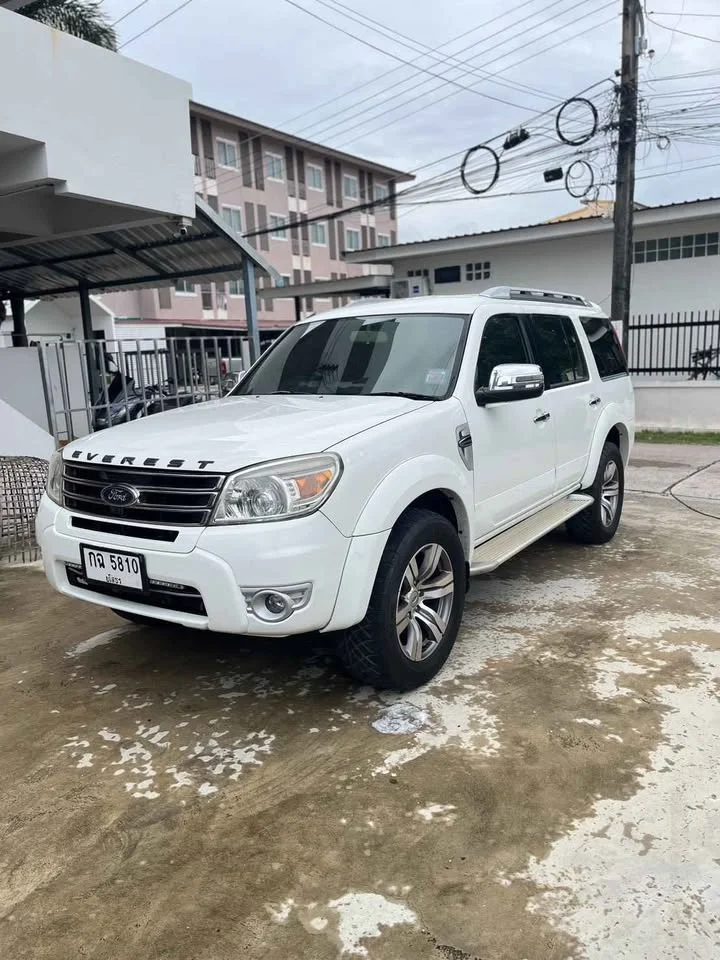 2013 Ford Everest I 2