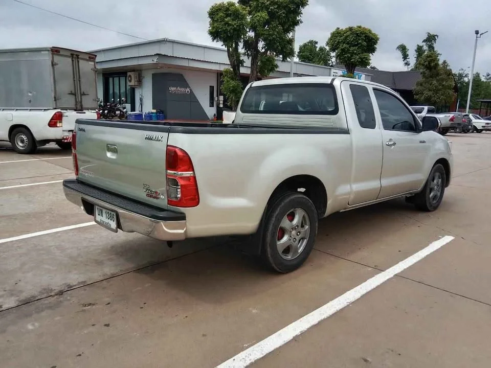 2011 Toyota Hilux VII 3