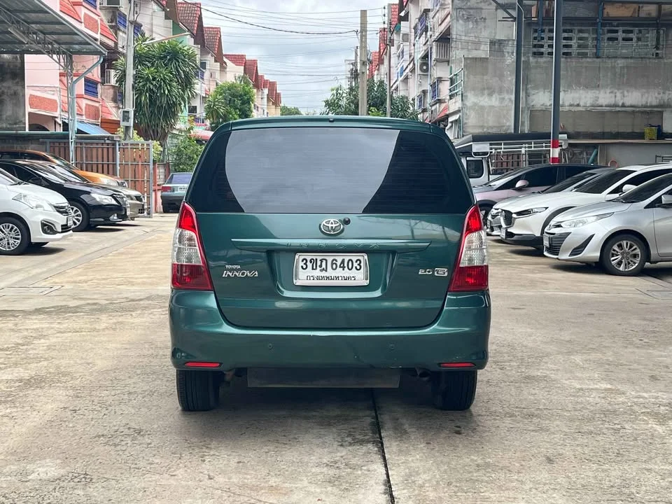 2013 Toyota Innova I 3