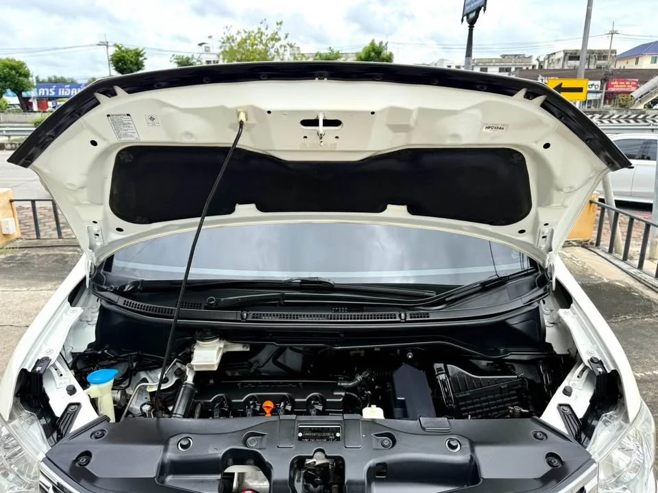 2013 Honda Stepwgn IV 2