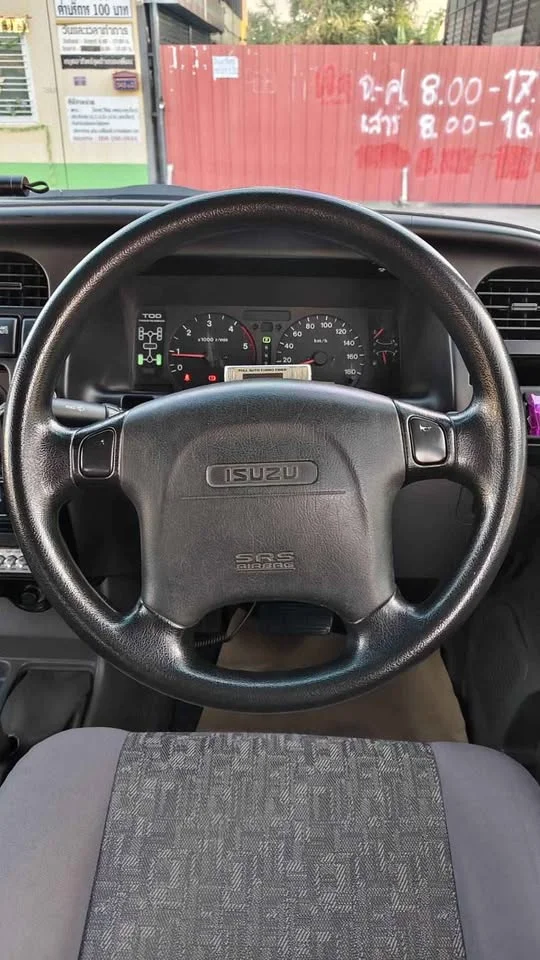 1997 Isuzu Trooper II 2