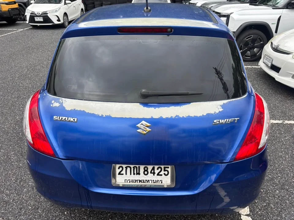 2013 Suzuki Swift II 3