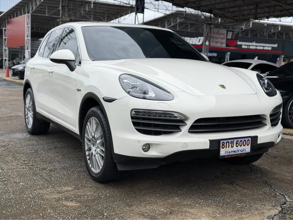2011 Porsche Cayenne II 2