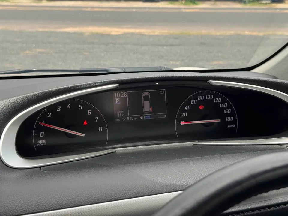 2017 Toyota Sienta II 2