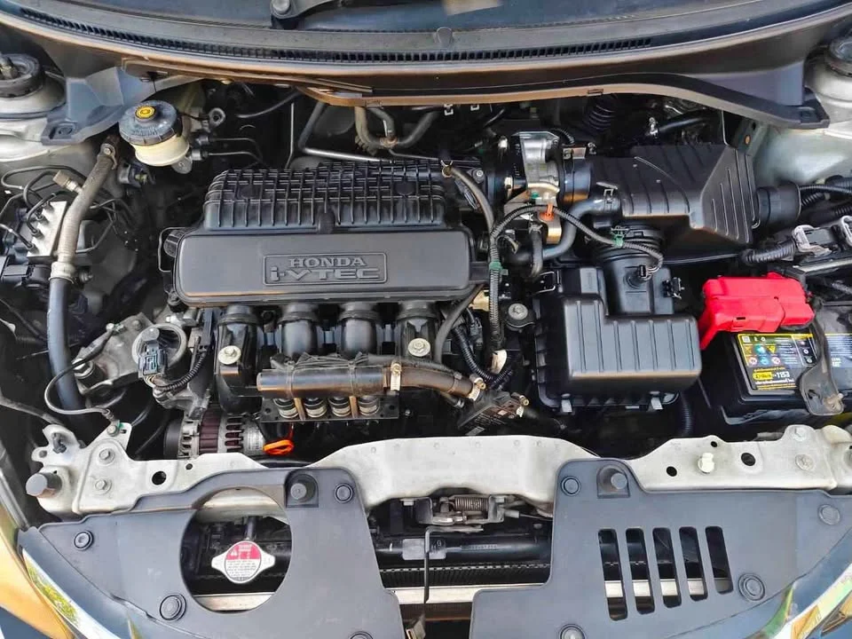 2015 Honda Mobilio II 2