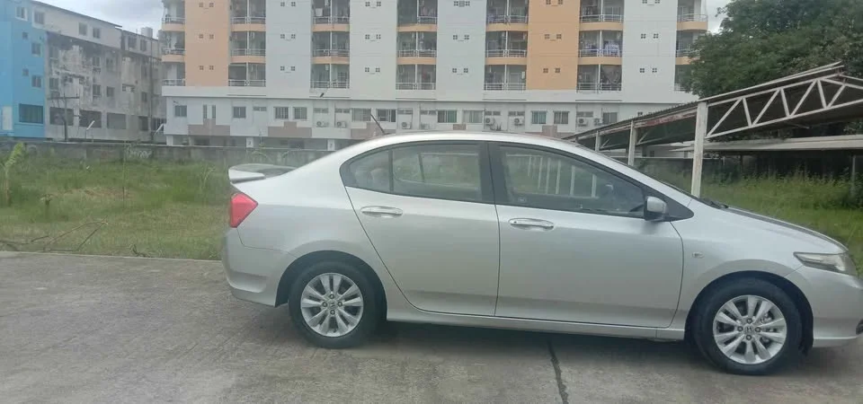 2012 Honda City V 3