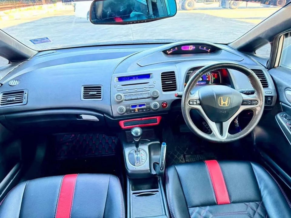 2011 Honda Civic VIII 2