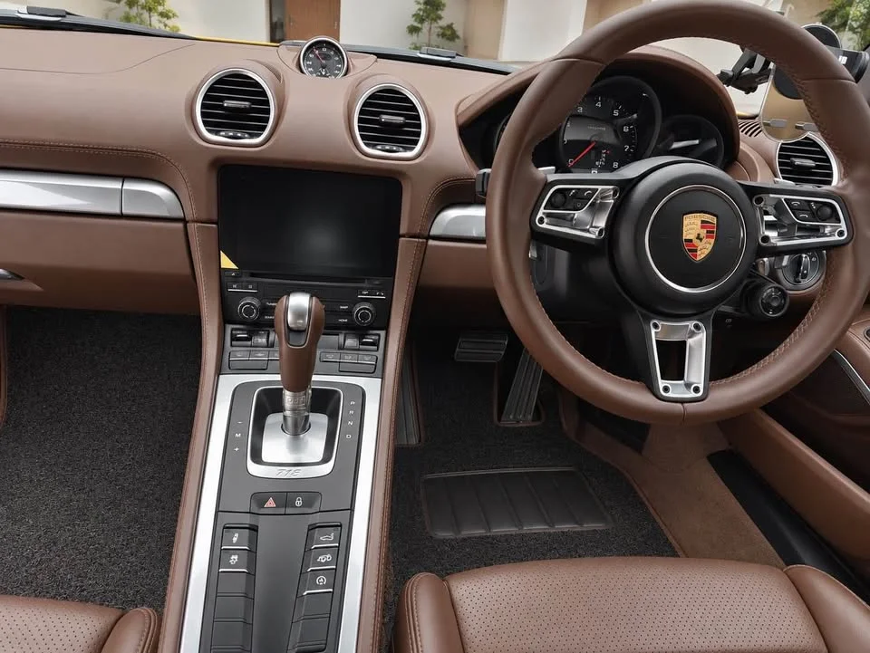 2018 Porsche 718 Boxster and Cayman IV 2