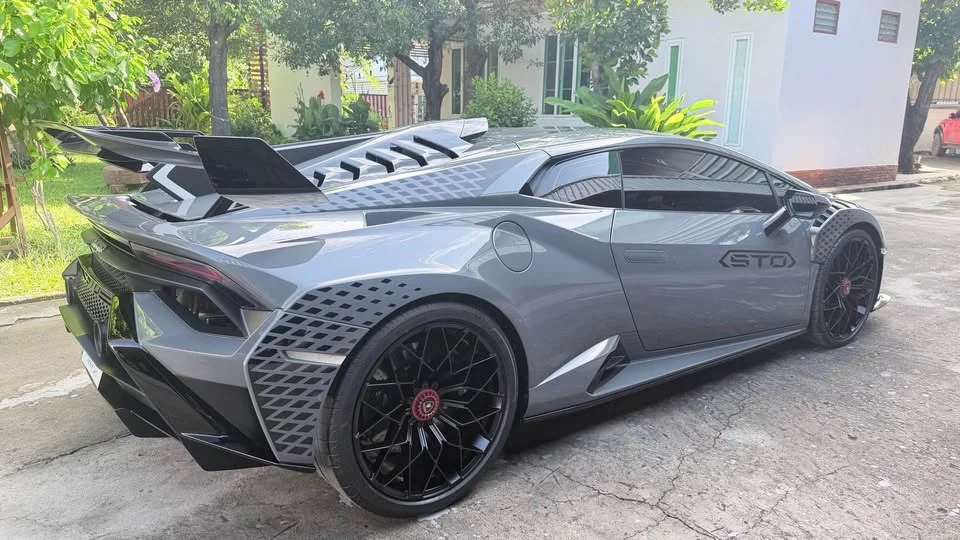 2022 Lamborghini Huracan 3