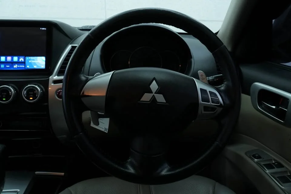 2012 Mitsubishi Pajero Sport II 2