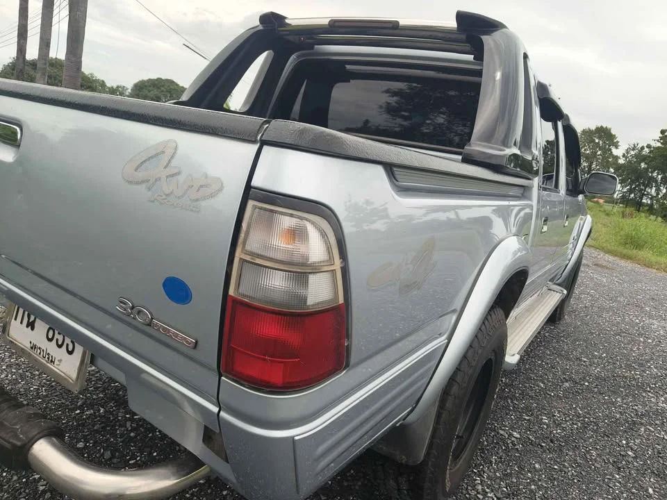 2002 Isuzu Faster Dragon Eyes III 3
