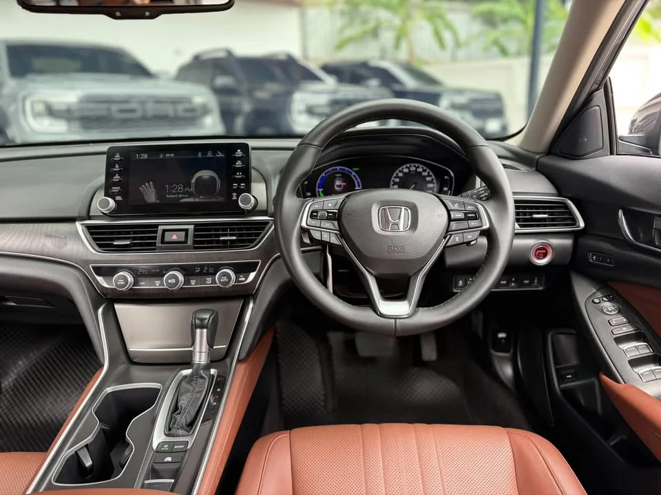 2020 Honda Accord X 2