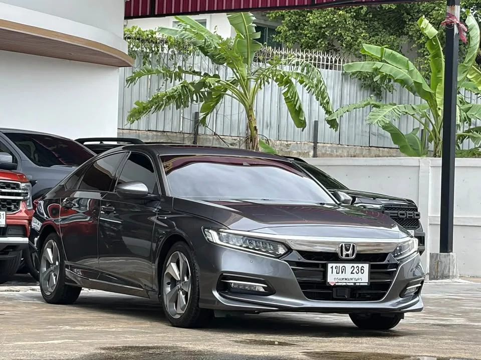 2020 Honda Accord X 3