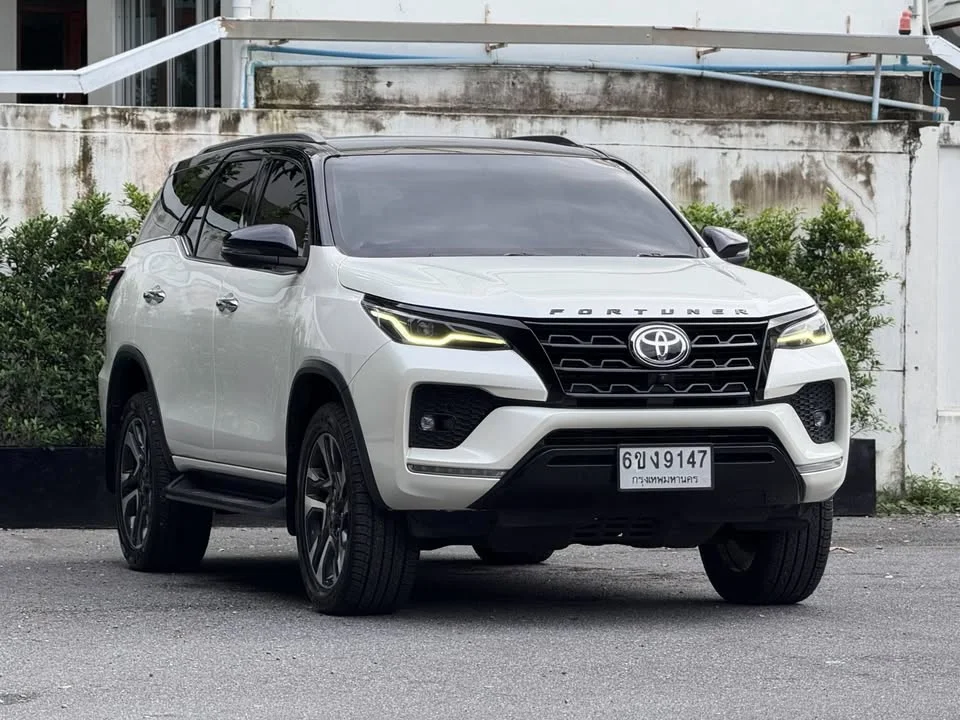 2022 Toyota Fortuner II 2