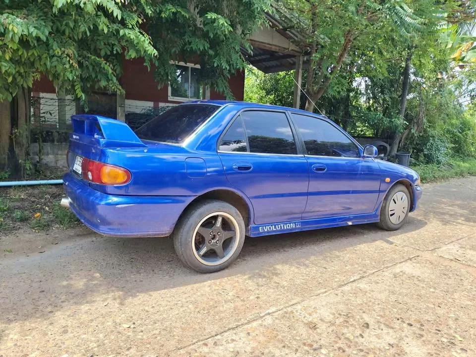 Mitsubishi Lancer VI 3