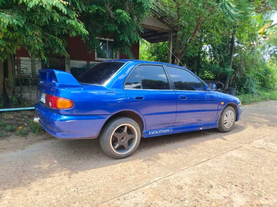 Mitsubishi Lancer VI 2