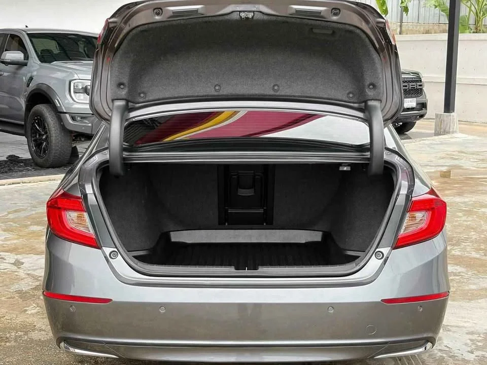 2020 Honda Accord X 3
