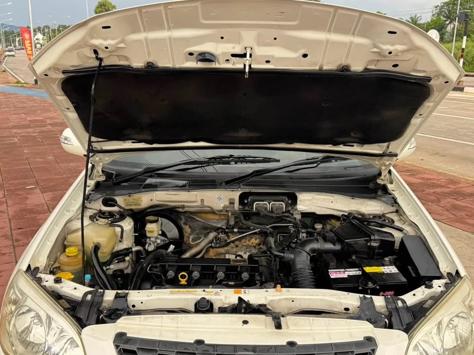2010 Ford Escape I 3