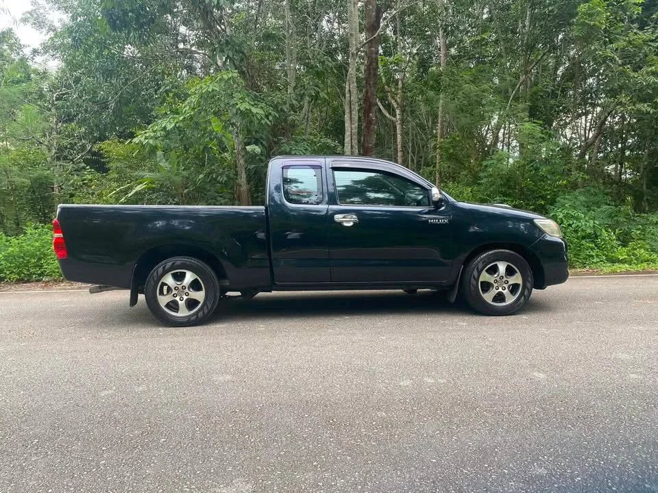 2012 Toyota Hilux VII 2