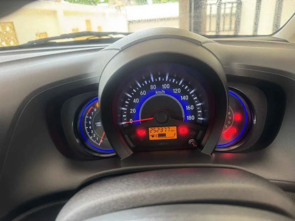 2015 Honda Mobilio II 2
