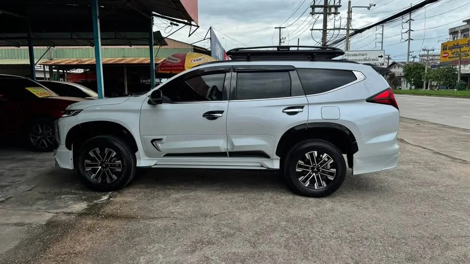 2022 Mitsubishi Pajero Sport III 3