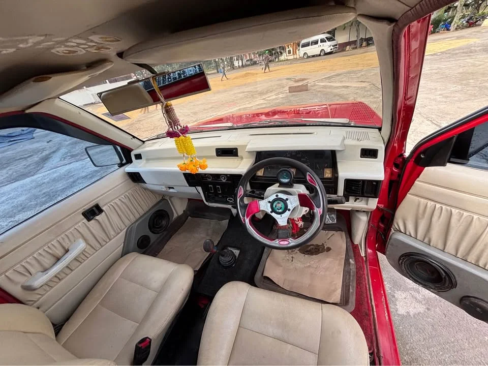 Mitsubishi Triton II 2