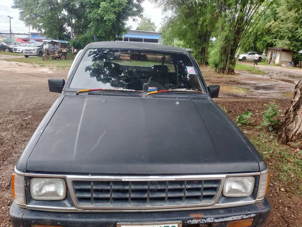 1986 Mitsubishi Triton II 3