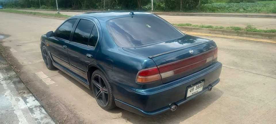 1990 Nissan Cefiro II (A32) 3