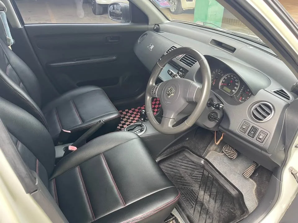 2011 Suzuki Swift I 3