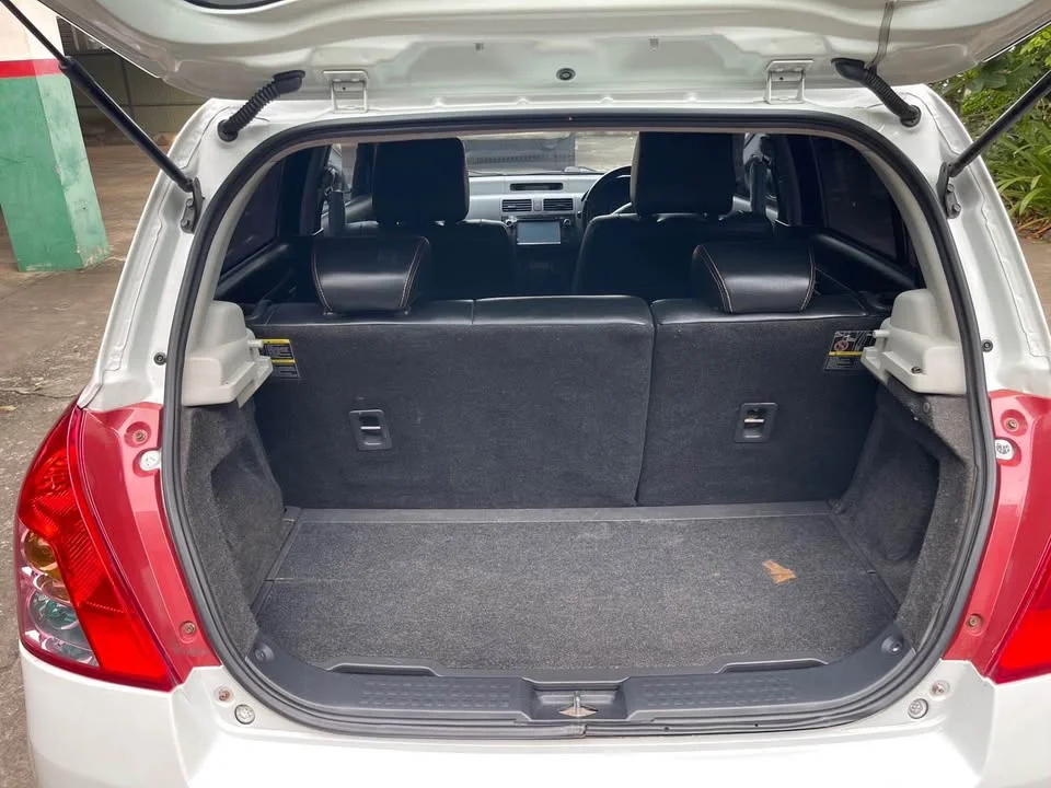 2011 Suzuki Swift I 2