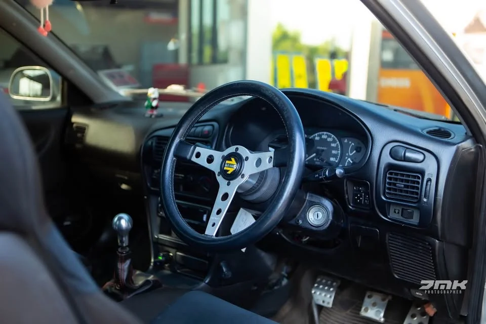 1994 Mitsubishi Colt III 2