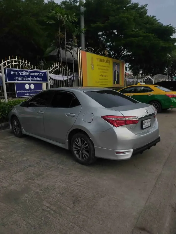 2014 Toyota Corolla Altis XI (E170) 3