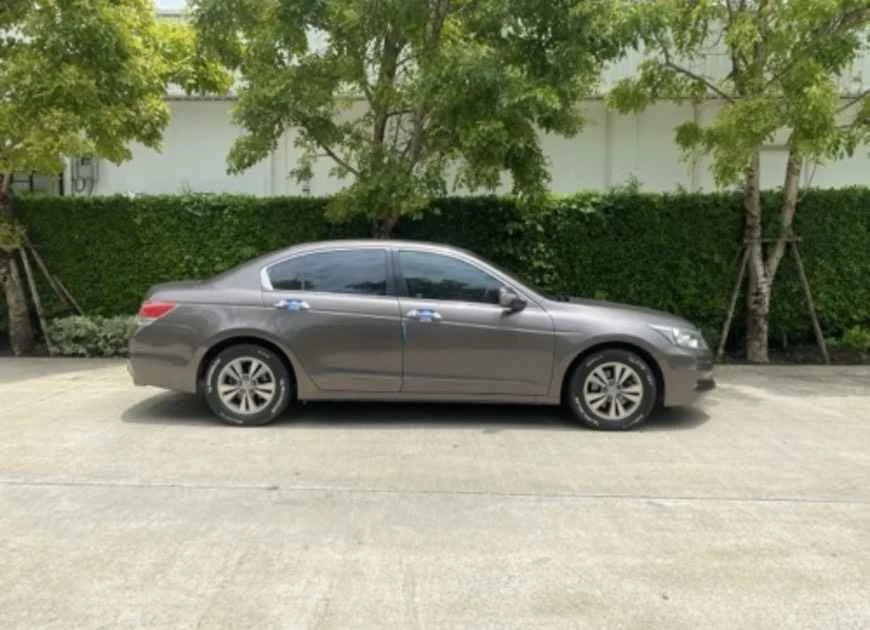 2011 Honda Accord VIII 3