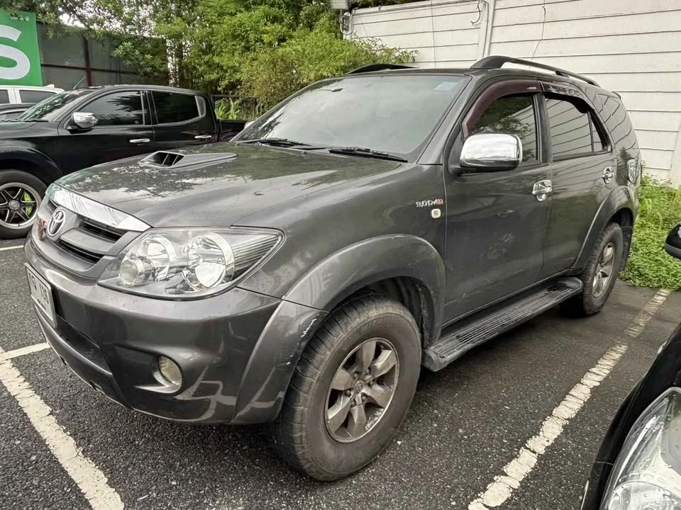 2005 Toyota Fortuner I 2