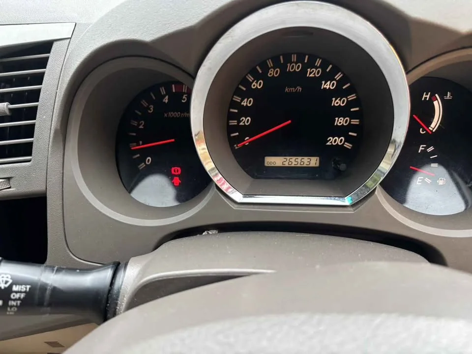 2005 Toyota Fortuner I 3