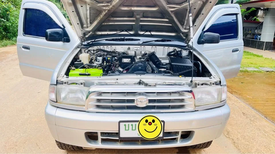 2003 Mazda 2500 Fighter V 3