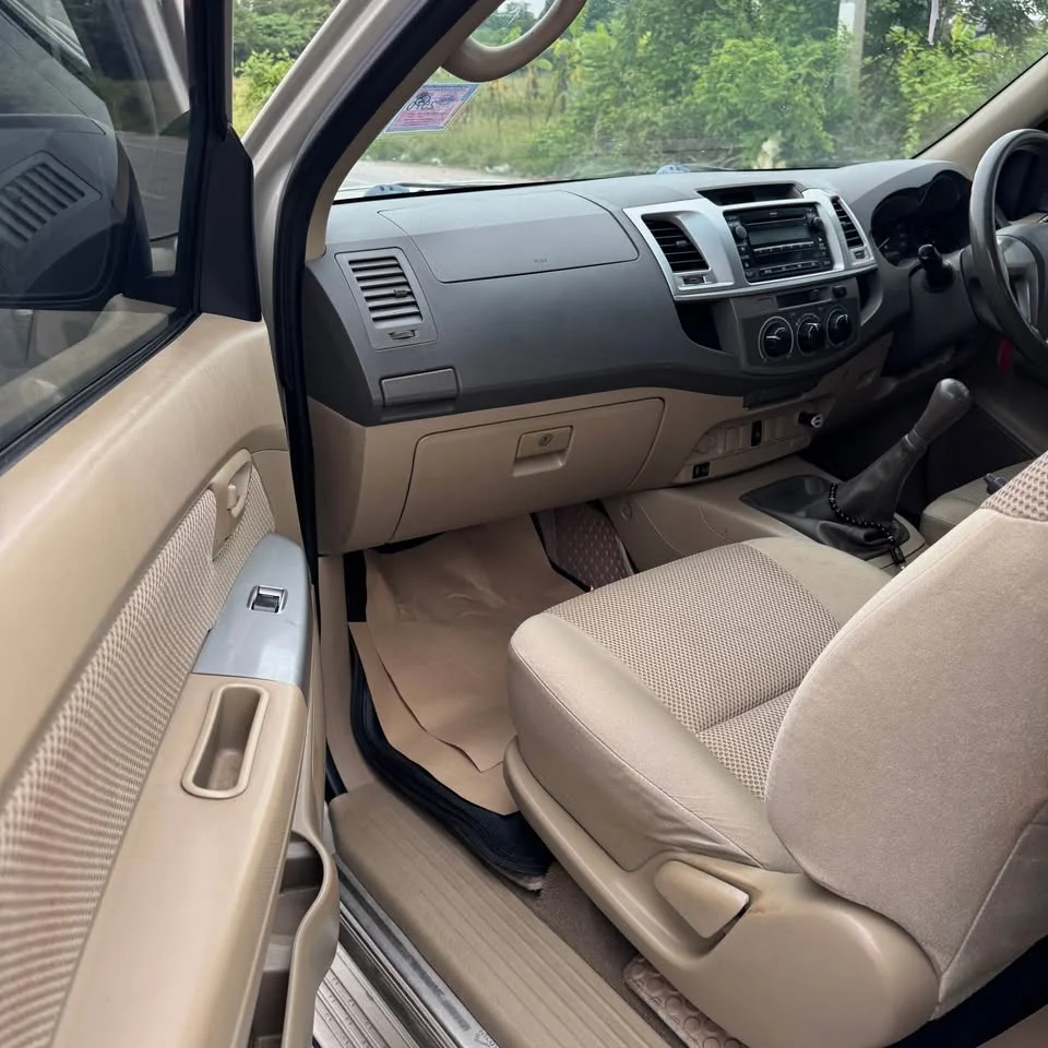 2013 Toyota Hilux VII 2