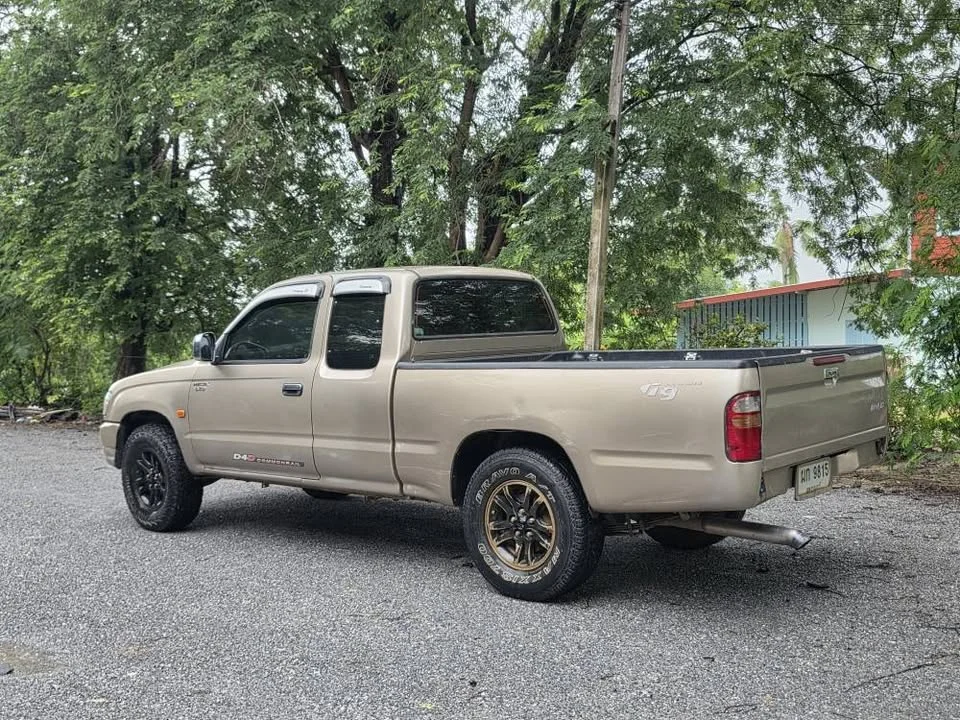 2002 Toyota Hilux Tiger VI 3