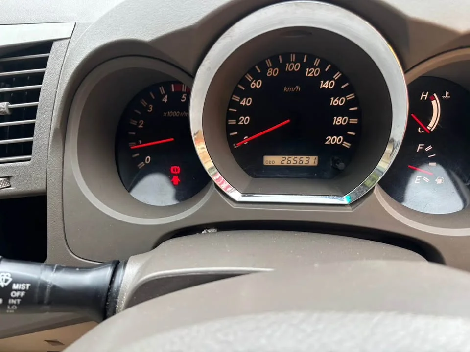 2005 Toyota Fortuner I 3