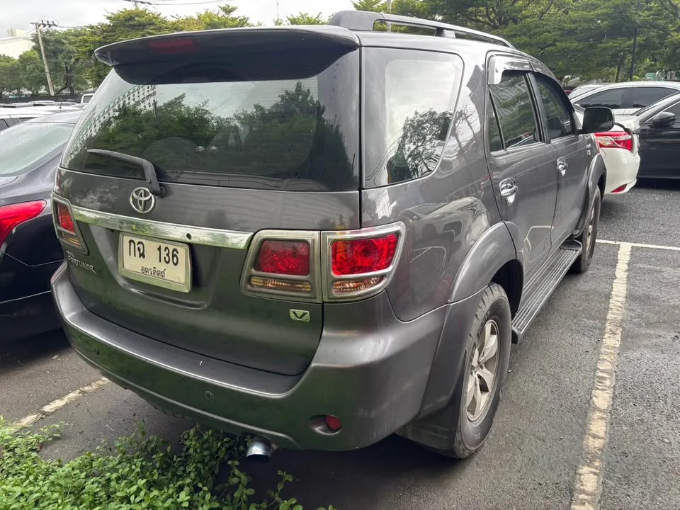 2005 Toyota Fortuner I 2